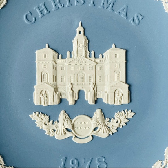 Vintage Wedgwood Jasperware Christmas Plate 1978, Horse Guards, Abbey - Picture 3 of 9